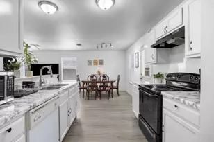 8710 Davis Oaks Trail, Austin, TX 78748 - Photo 9