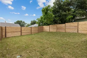 1117 Lawson Ln, Austin, TX 78702 - Photo 17