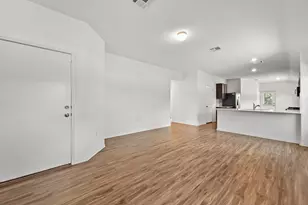 10404 Premier Park St, Austin, TX 78747 - Photo 5