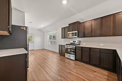 10404 Premier Park Street, Austin, TX 78747 - Photo 9