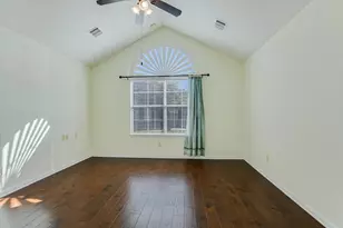 30 Wildwood Dr, Georgetown, TX 78633 - Photo 17