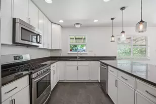 5114 Emerald Forest Dr, Austin, TX 78745 - Photo 5