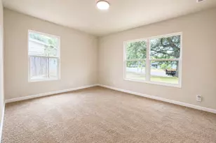 1807 Corona Dr, Austin, TX 78723 - Photo 15