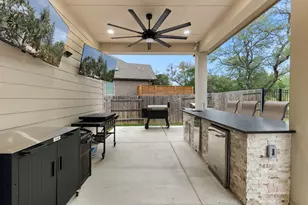460 Constitution Wy, Kyle, TX 78640 - Photo 33