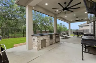 460 Constitution Wy, Kyle, TX 78640 - Photo 31