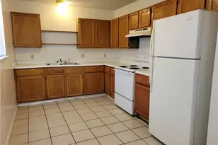 1609 Jones St, Taylor, TX 76574 - Photo 3
