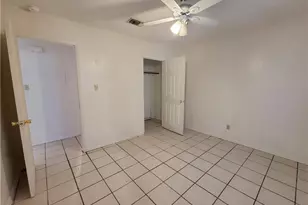 1609 Jones St, Taylor, TX 76574 - Photo 7