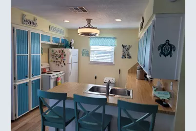16607 Henry Morgan Road, Jamaica Beach, TX 77554 - Photo 15