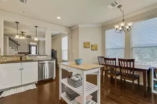 409 S Meadowlark St, Lakeway, TX 78734 - Photo 13