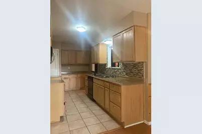 11701 Bayou Bend #B, Austin, TX 78759 - Photo 5