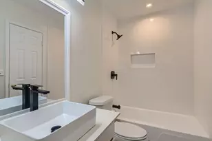 3510 Southridge Dr, Austin, TX 78704 - Photo 23