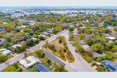 505 W Crestland Drive, Austin, TX 78752 - Photo 5