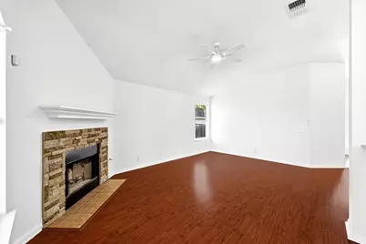 196 Musgrav, Kyle, TX 78640 - Photo 5