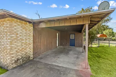 160 Gaeke Street, Giddings, TX 78942 - Photo 5