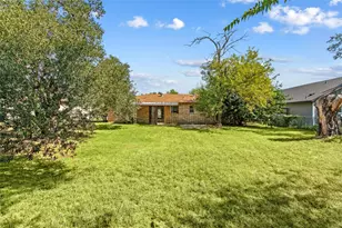 160 Gaeke St, Giddings, TX 78942 - Photo 23