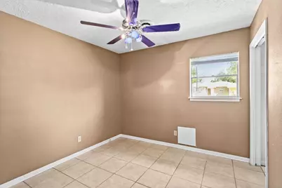 160 Gaeke Street, Giddings, TX 78942 - Photo 17