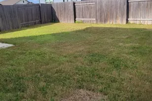 136 Eagles Dare Ln, Jarrell, TX 76537 - Photo 13