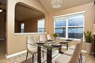 140 Copper Lake Ln, Georgetown, TX 78628 - Photo 9