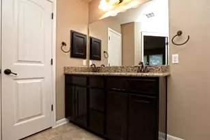 140 Copper Lake Ln, Georgetown, TX 78628 - Photo 23