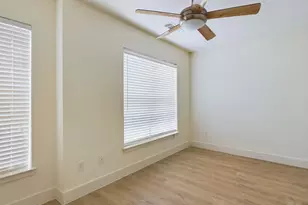 711 W 32nd St, Austin, TX 78705 - Photo 33