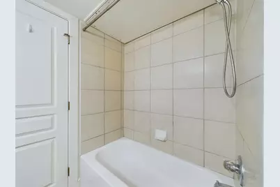 711 W 32nd Street #107, Austin, TX 78705 - Photo 25