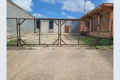 219 E 3rd Street, Taylor, TX 76574 - Photo 1