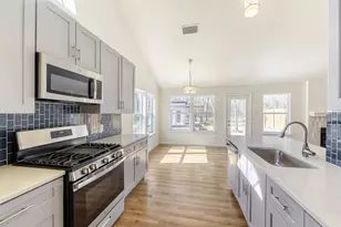 10728 N Platt River Dr, Austin, TX 78748 - Photo 13