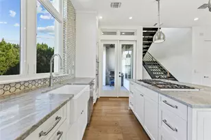 2518 Sutherland St, Austin, TX 78746 - Photo 11