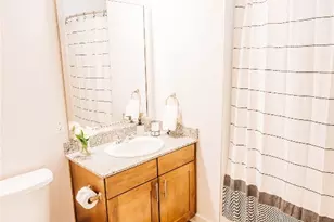 7051 Meadow Lake Blvd, Austin, TX 78744 - Photo 21