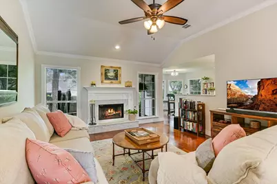 9225 Edwardson Lane, Austin, TX 78749 - Photo 5