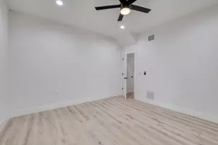 5211 Rob-Scott St, Austin, TX 78721 - Photo 15