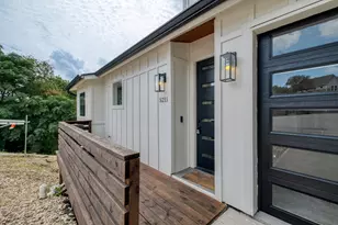 5211 Rob-Scott St, Austin, TX 78721 - Photo 3