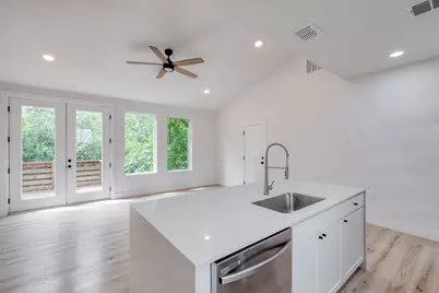 5211 Rob Scott Street, Austin, TX 78721 - Photo 11