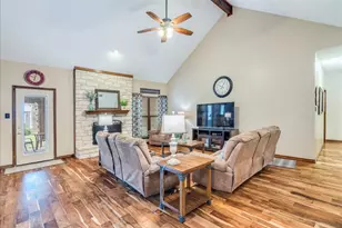 336 Primrose Dr, Kyle, TX 78640 - Photo 5