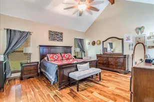 336 Primrose Dr, Kyle, TX 78640 - Photo 13