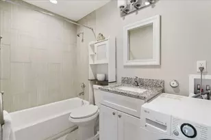 935 La Posada Dr, Austin, TX 78752 - Photo 17