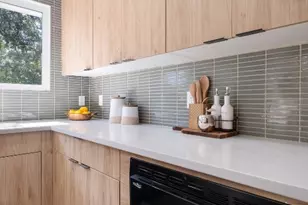 6201 Waycross Dr, Austin, TX 78745 - Photo 17