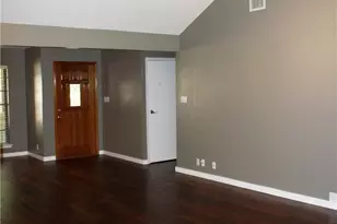 309 Juniper Dr, Mountain City, TX 78610 - Photo 13