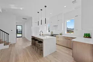 1407 Valleyridge Dr, Austin, TX 78704 - Photo 9