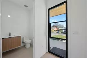 1407 Valleyridge Dr, Austin, TX 78704 - Photo 21