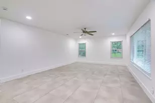 1800 Grace St, Taylor, TX 76574 - Photo 3