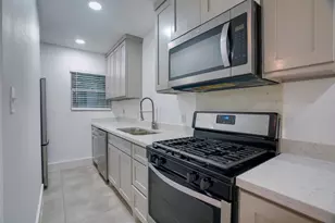 1800 Grace St, Taylor, TX 76574 - Photo 15