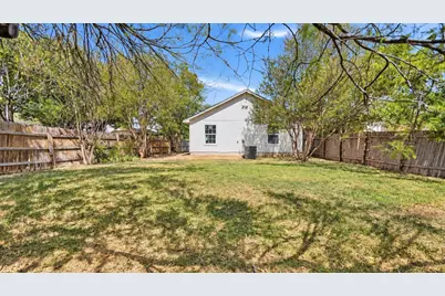 1124 Greenbriar Loop, Round Rock, TX 78664 - Photo 13