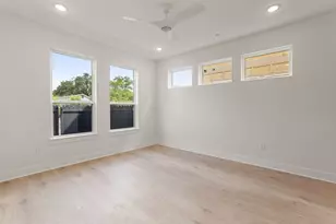 200 W 56th St, Austin, TX 78751 - Photo 9