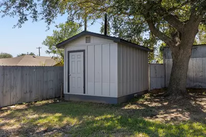 364 Woodland Avenue, Giddings, TX 78942 - Photo 25
