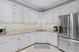 10648 Floral Park Dr, Austin, TX 78759 - Photo 13