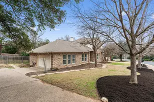 10648 Floral Park Dr, Austin, TX 78759 - Photo 3