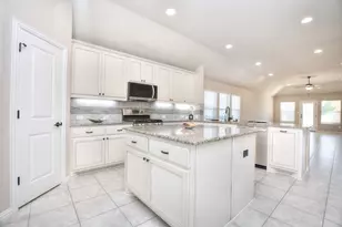 109 Belford St, Georgetown, TX 78628 - Photo 9