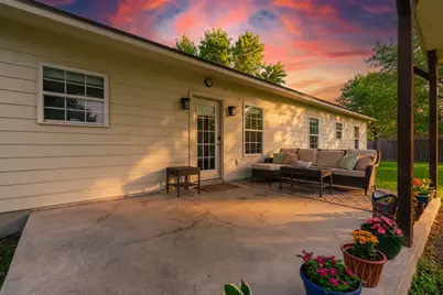 1221 Lovers Lane, Bastrop, TX 78602 - Photo 21