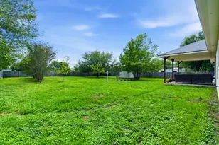 1221 Lovers Ln, Bastrop, TX 78602 - Photo 31